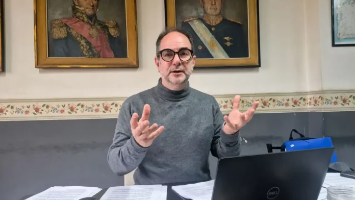 Gustavo Sanz desmenuza punto por punto la situación del trabajador municipal y explica por qué no alcanza la convocatoria del Consejo de Empleo.