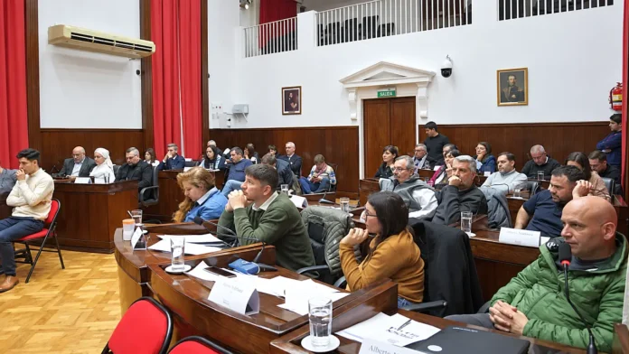 El Presupuesto tratado a destiempo es millonario y sin embargo no alcanza. Son 270 mil millones de pesos para se distribuidos en todo Morón. Acá los números más importantes.