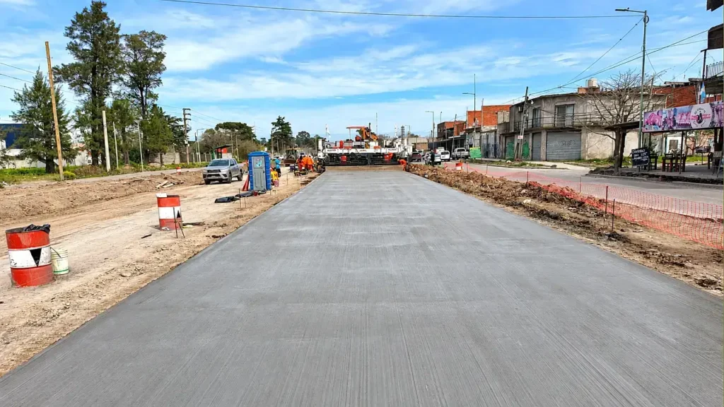 Los vecinos esperan ansiosos la apertura de la Ruta para viajes más cómodos de Morón a Merlo y viceversa.
