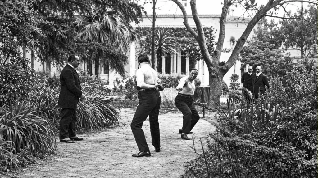 Manuel Fresco, En la quinta de Delcasse en 1932, el futuro gobernador bonaerense Manuel Antonio Fresco (por entonces diputado) se enfrentaba con Julio V. Rocha. Imagen Revista Caras y Caretas.