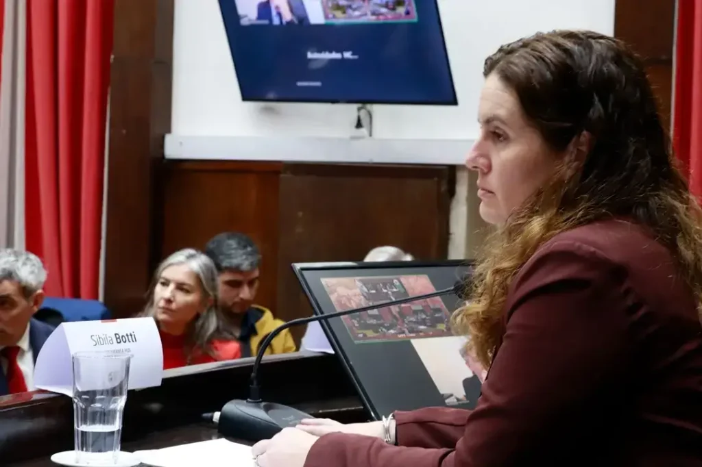 Sibiila Botti, la Presidenta del Concejo Deliberante. La llevó adelante con prolijidad.