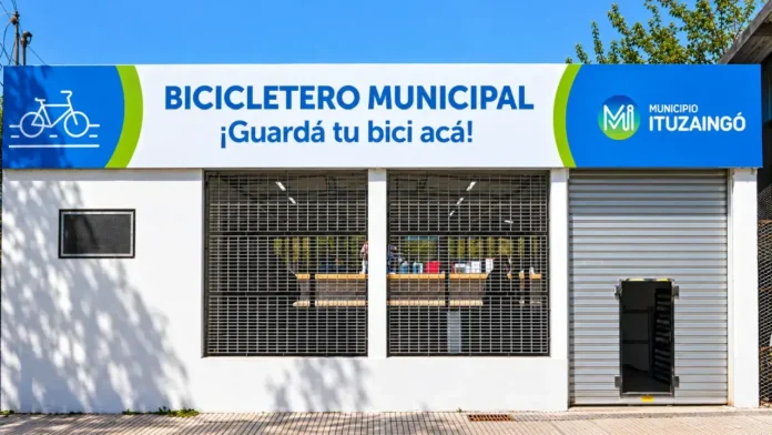 Ituzaingó ya tiene su bicicletero gratuitos pegados a la estación del Ferrocarril.