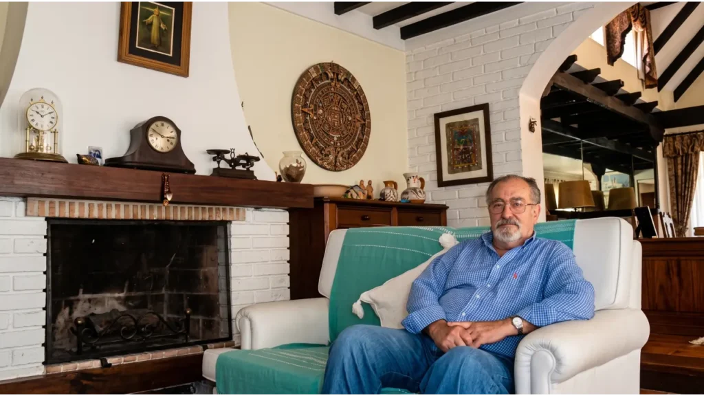 Un hombre afable, tanquilo, de palabras justas, de tono pausado, de no alzar la vos. Ese hombre se enfrentaró a todo el menemismo y lo dejó "sin trabajo".