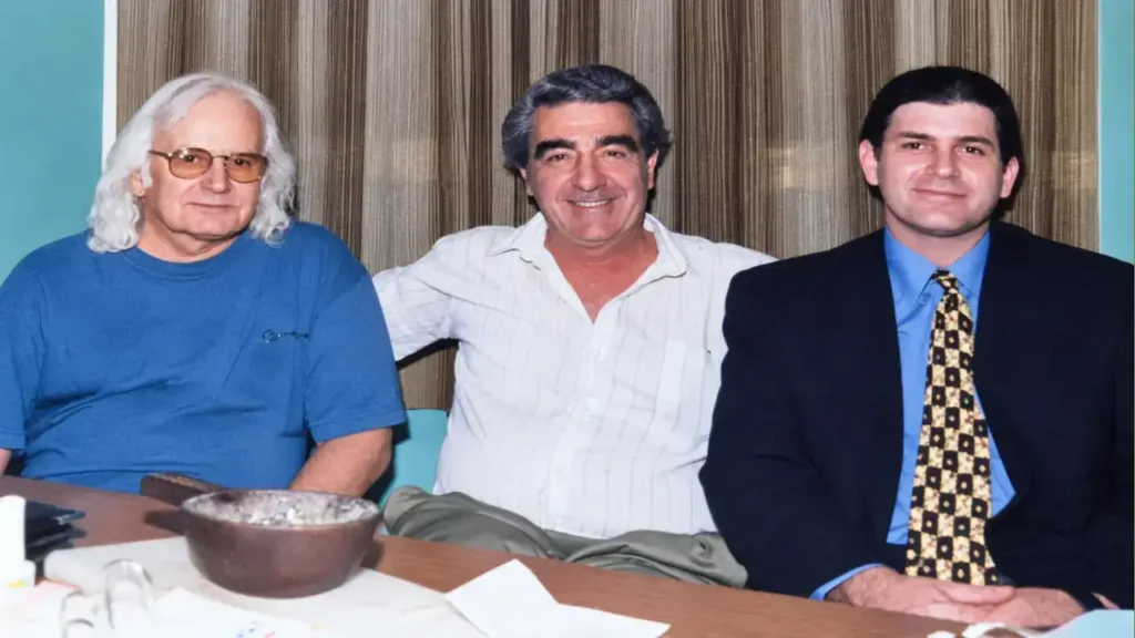 En la UOM Morón con el histórico Hugo Barcuz, Bovo y quién escribe este artículo que aún sobrevive y lo recrear para que recuerden las generaciones más jóvenes el compromiso de aquella generación diezmada.