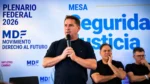 Plano Descalzo en el mega plenario del Movimiento Derecho al Futuro.