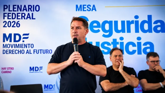 Plano Descalzo en el mega plenario del Movimiento Derecho al Futuro.