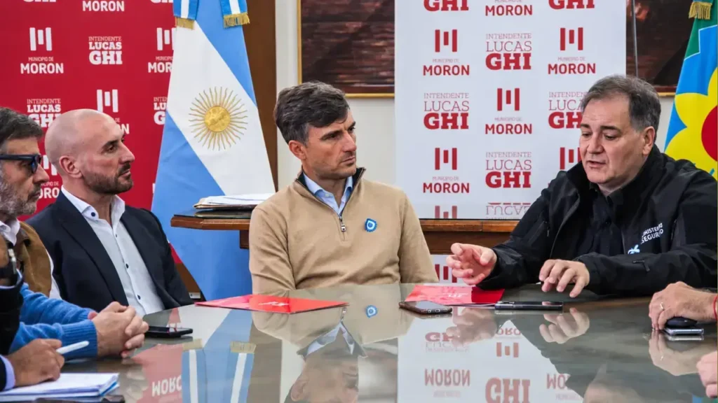 Carodoso, Ghi y el ministro de Seguridad bonaerense, Javier Alonso trabajan el Plan de Seguridad en 2026. Ahora todo se aceleró.