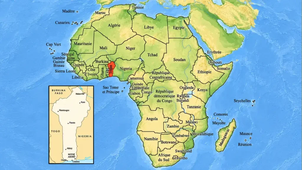 Pegado a Togo, una nacion soberana, tenemos la pequeña Benín.