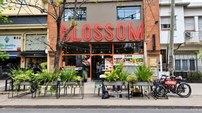 Blossom, una propuesta en caída libre que no cumple ningún requisito de la gastronomía.