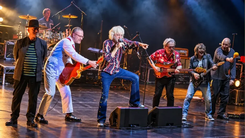 Ya maduros, The Boomtown Rats, la banda liderada por Geldof, durante una actuación en vivo.