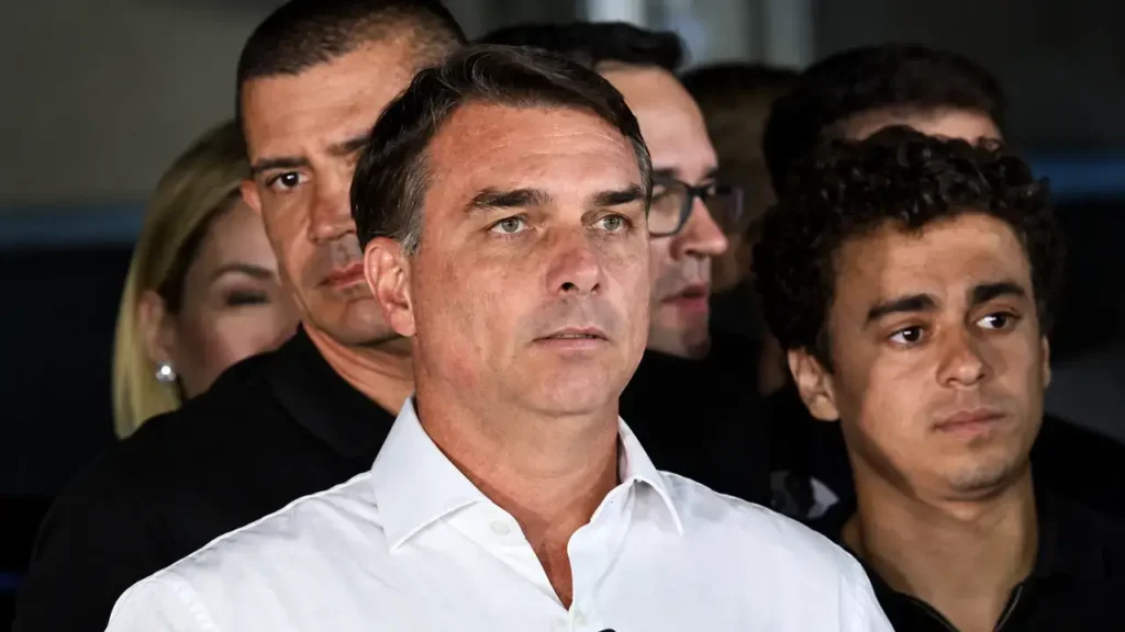 Todavía investigan como salió Bolsonaro de Brasil rumbo a Estadfos Unidos. ¿Pasó por Argentina o no pasó?