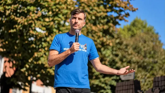 Lucas Ghi ya está en el centro de la tormento. Todos quieren una parte, todo o la bendición a una candidatura provincial.