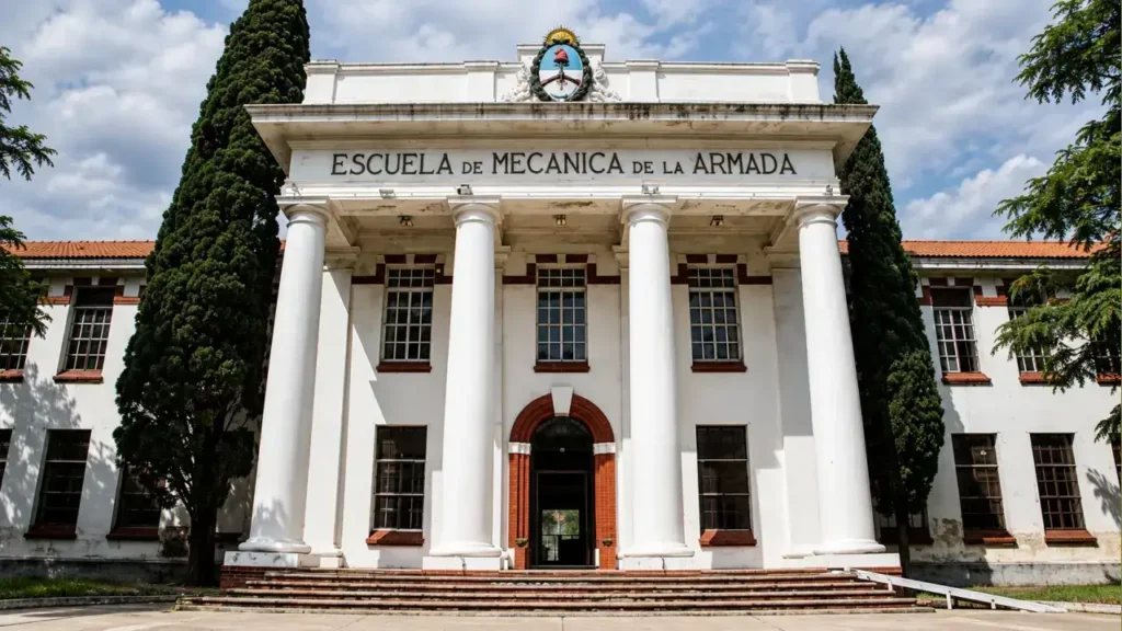 María del Carmen Moyano fue trasladada a la ESMA, donde dio a luz en cautiverio a Miriam, su hija con Poblete. La niña fue apropiada y recuperó su identidad en 2017.