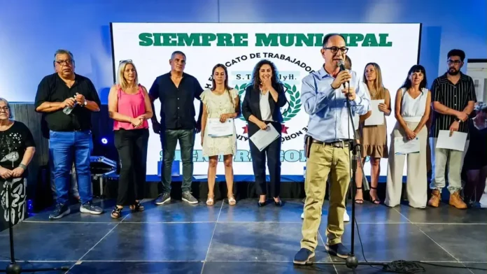 El Secretario General de los Municipales, Gustavo Sanz, junto a Carlos Rodríguez, el adjunto, batallaron todo el año por una recomposición salarial.