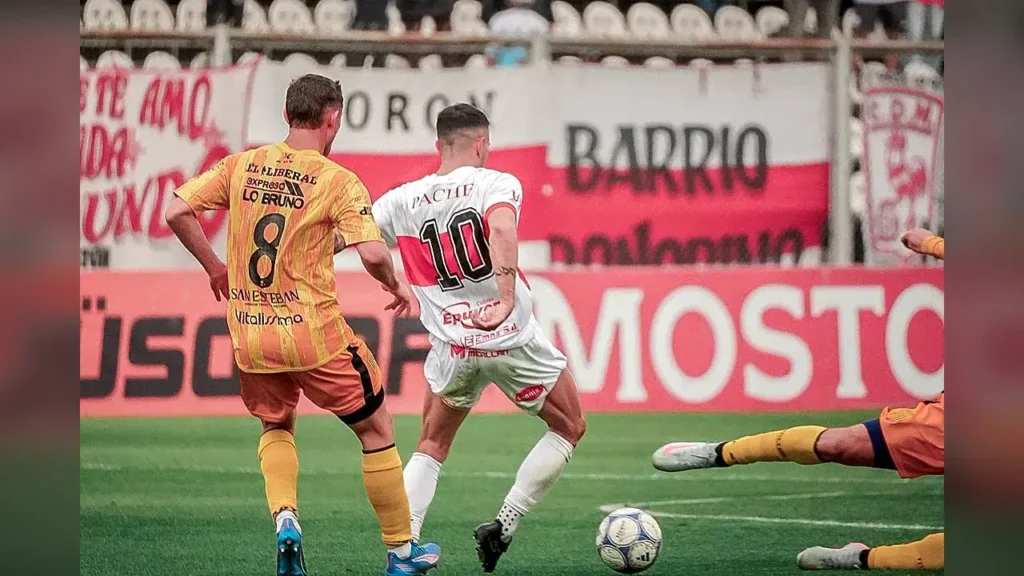 Lo que pasó, no se pouede remedir. Todavía queda el segundo ascenso por el reducido. Si bien la campaña fue irregular y se cayó al final, Deportivo Morón tiene plantel.